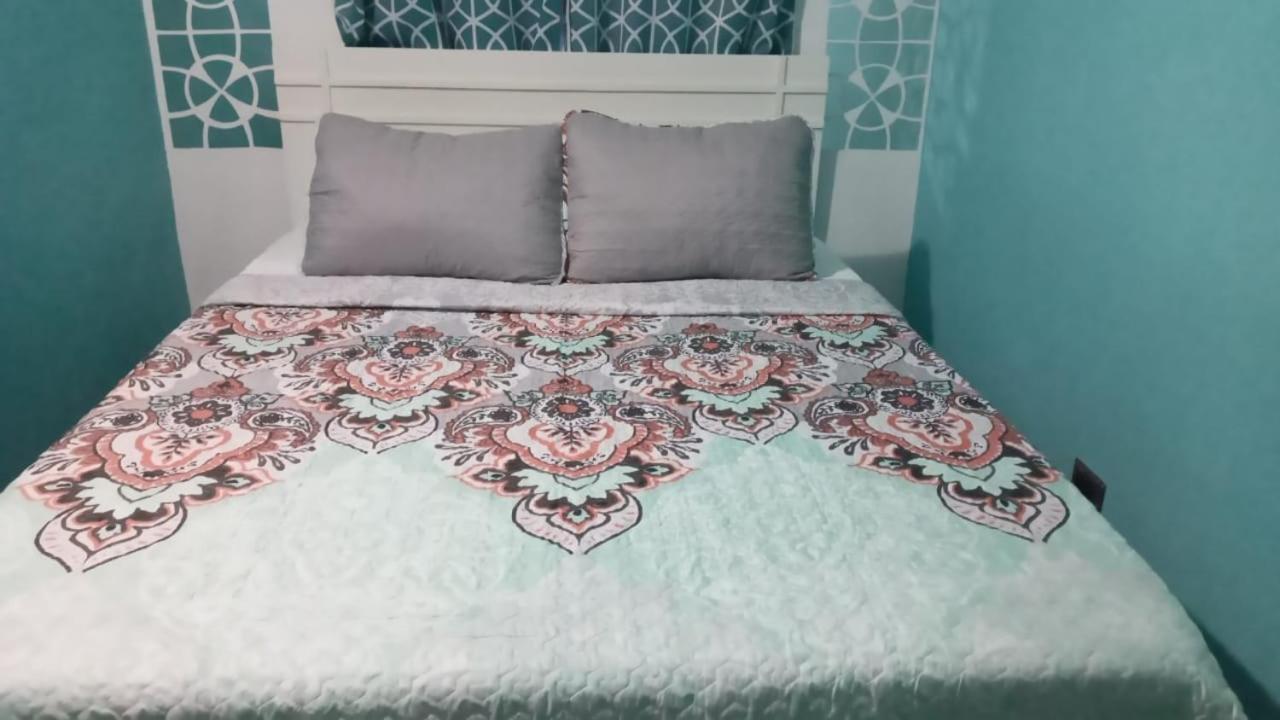 Bailey'S Bed And Breakfast ランアウェイ・ベイ エクステリア 写真