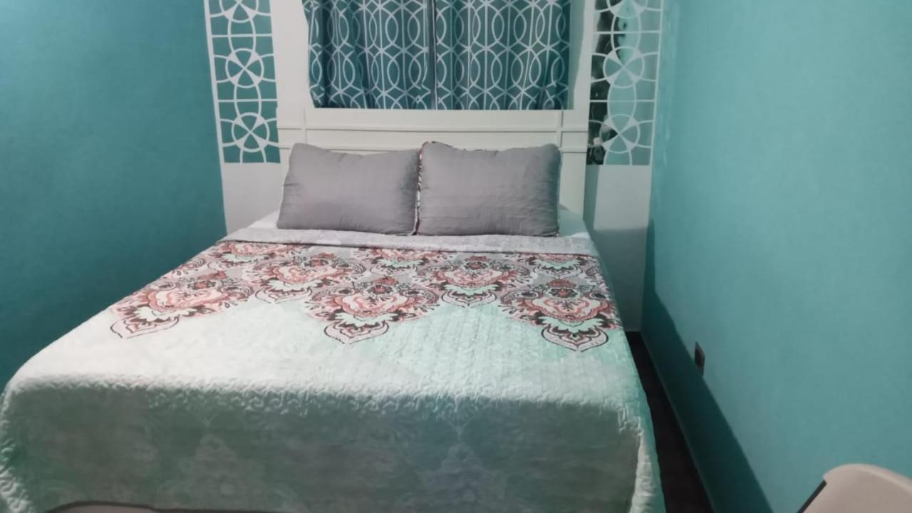 Bailey'S Bed And Breakfast ランアウェイ・ベイ エクステリア 写真