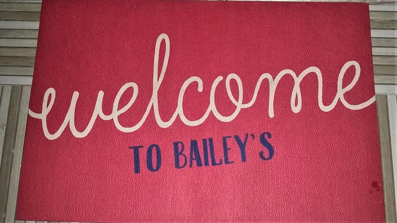 Bailey'S Bed And Breakfast ランアウェイ・ベイ エクステリア 写真